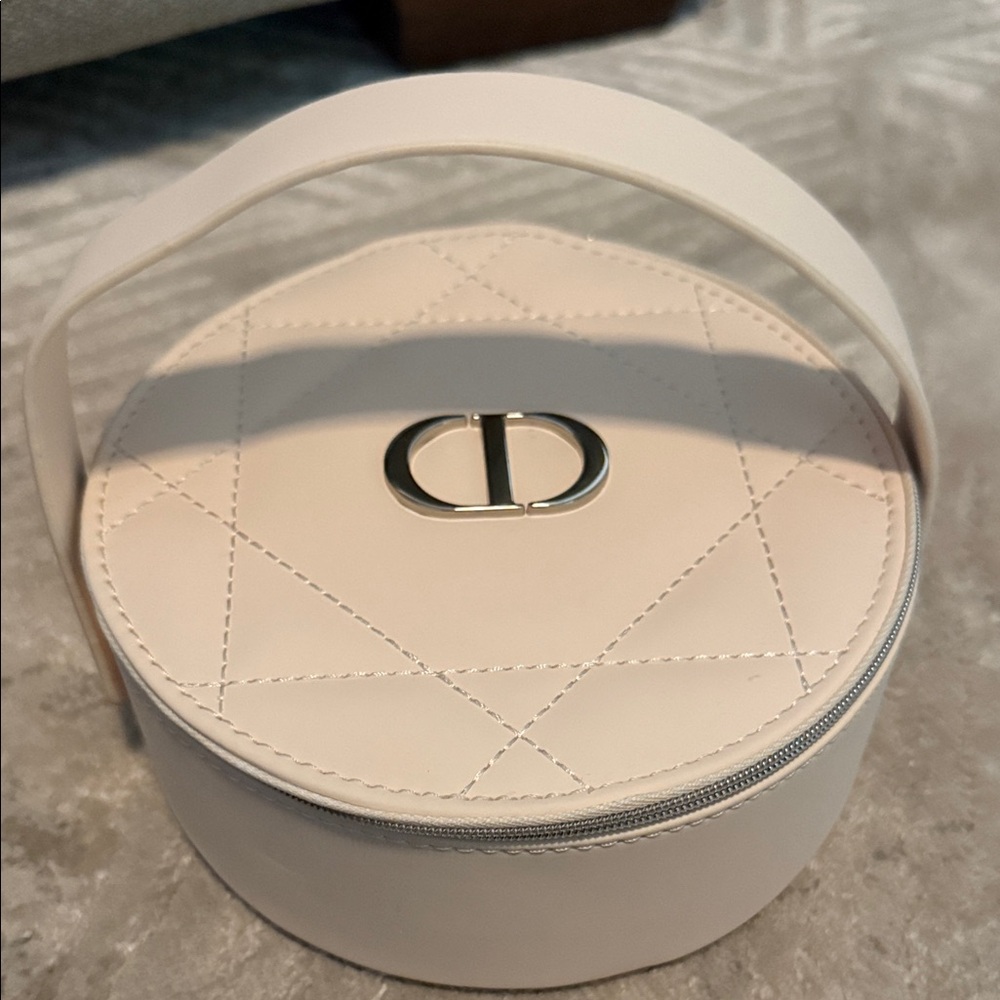 GWP - DIOR Elegant Designer Round Vanity Case